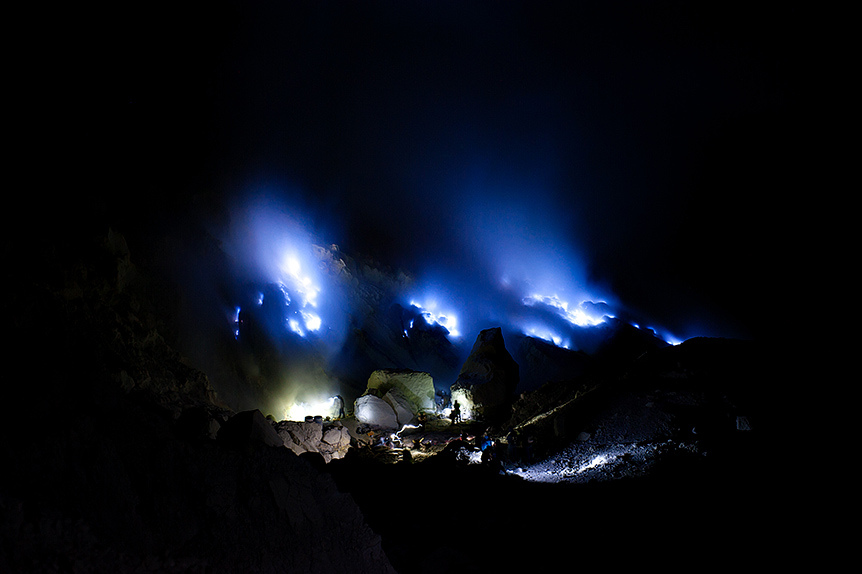 Kawah Ijen 2799 m n.p.m  – Blue Lava