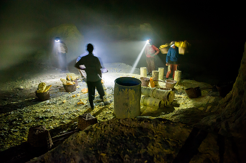 Kawah Ijen 2799 m n.p.m  – Blue Lava