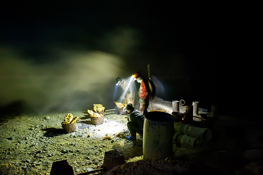 Kawah Ijen 2799 m n.p.m  – Blue Lava