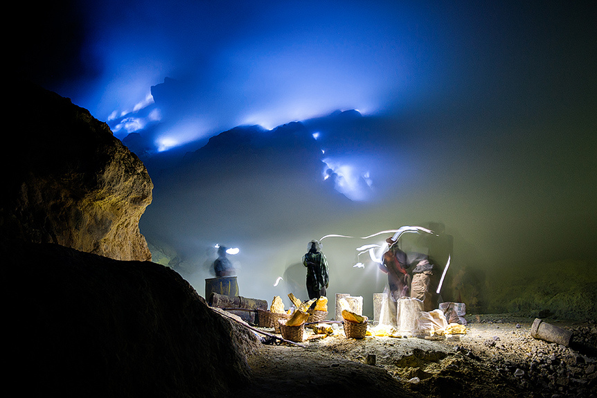 Kawah Ijen 2799 m n.p.m  – Blue Lava