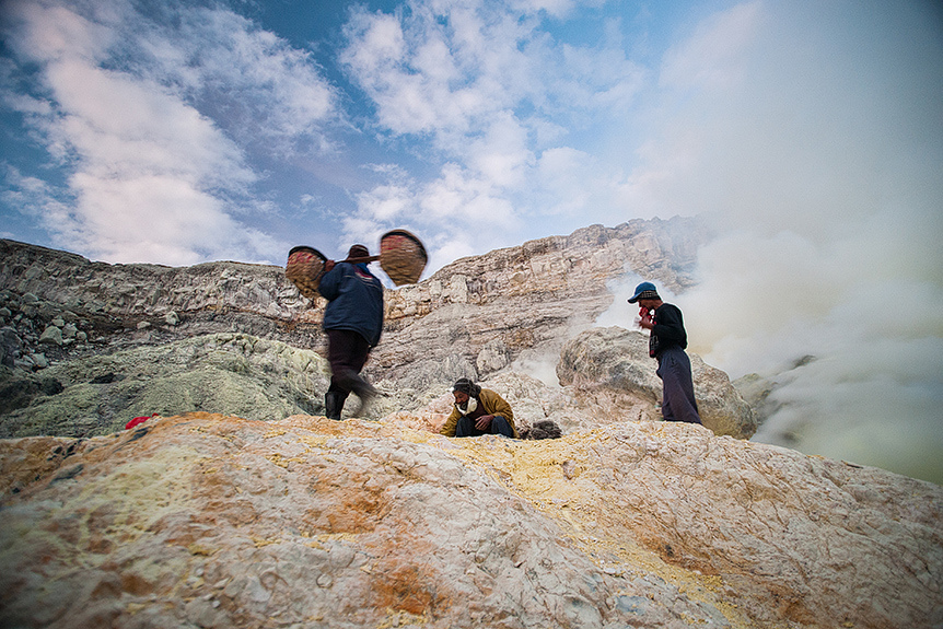 Kawah Ijen 2799 m n.p.m  – Blue Lava