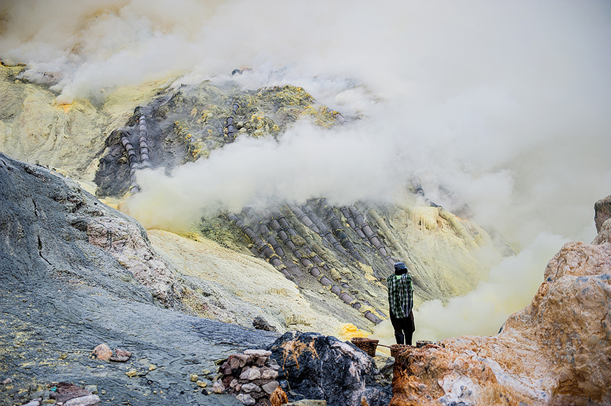 Kawah Ijen 2799 m n.p.m  – Blue Lava