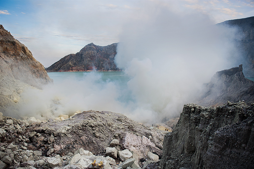 Kawah Ijen 2799 m n.p.m  – Blue Lava
