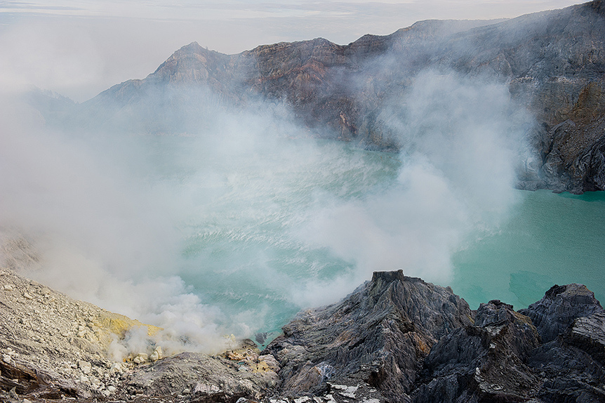 Kawah Ijen 2799 m n.p.m  – Blue Lava